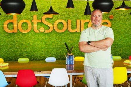 Produktneuheit: dotSource launcht KI-Assistenten mit vollständiger Governance für den Unternehmensalltag